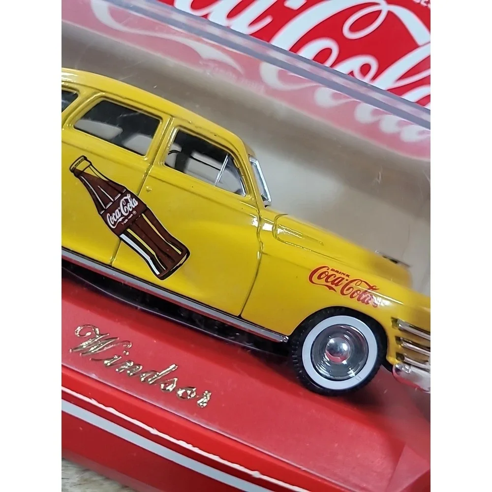 Coca-Cola 1948 CHRYSLER Windsor 1/43 scale Diecast NIB‎